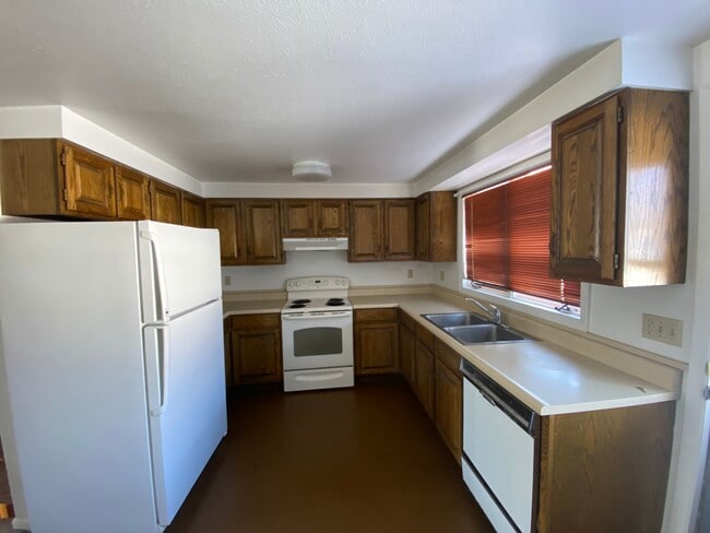Photo - 811 E Murray St Townhome