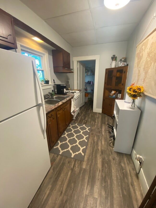 Photo - 29 Clinton Ave