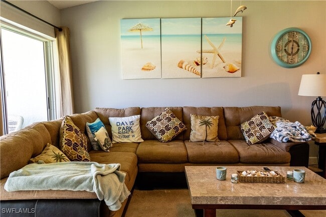 Photo - 575 Augusta Blvd Unidad 6