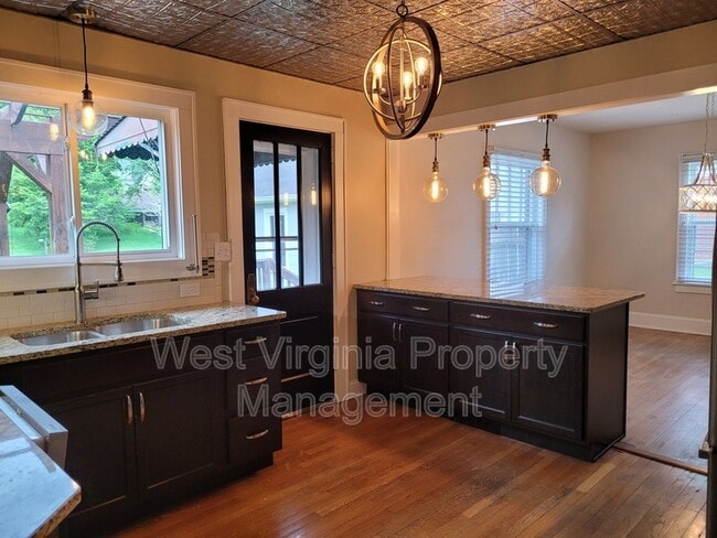 Photo - 265 Court St