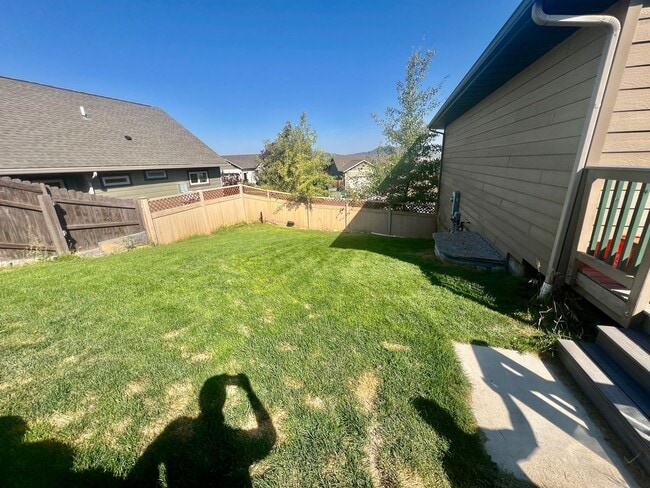 Photo - Dog Friendly 3 Bed 2 Bath Single Family Home with Fully Fenced Yard in Great Neighborhood!