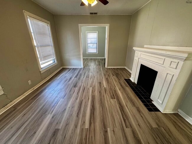 Photo - 2503 Marie St