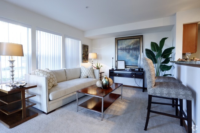 Interior Photo - Viewpoint Rental