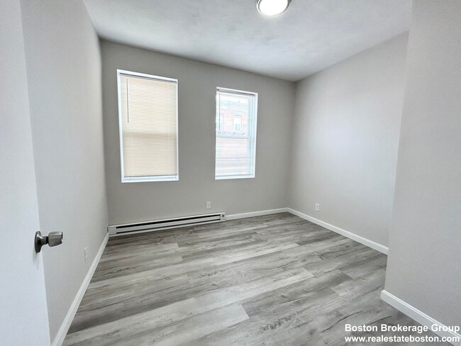 165 Grove St Unit 6