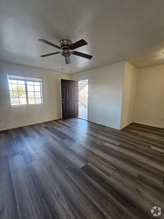 Building Photo - 445 E Hamilton Ave Unit 2 Rental