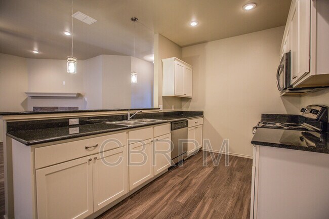 Photo - 2114 10th St