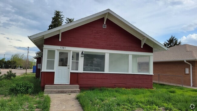 Building Photo - 1381 3rd St Rental