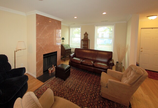 Photo - 60 Bates St NW