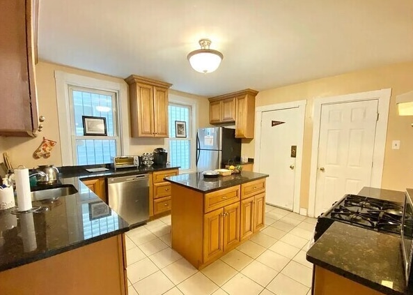 Building Photo - 6 Eldora St Unit PH 1