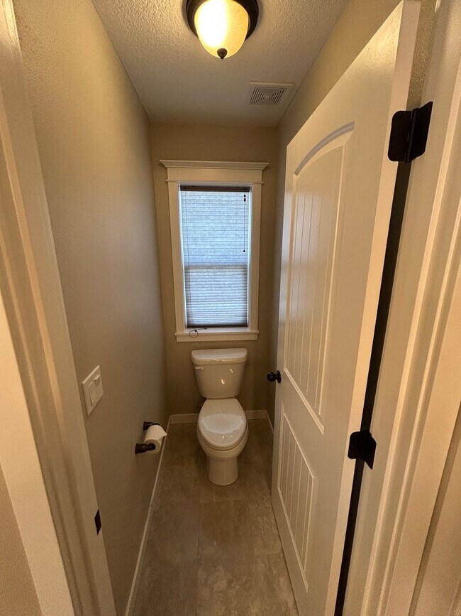 Photo - Beautiful 4 Bedroom, 2.5 Bath Home in Newberg- Pet Friendly!