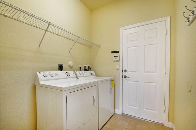 Photo - 10385 Wellington Parc Dr