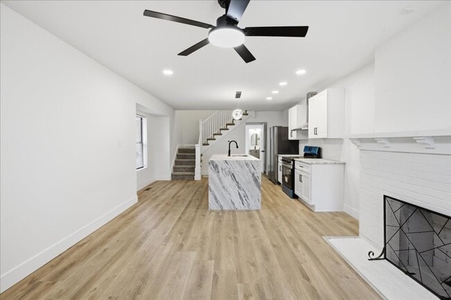 Photo - 1036 N Parker Ave