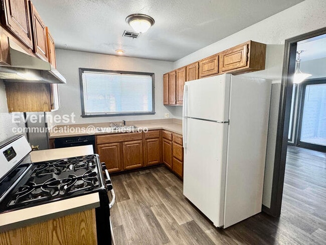 Photo - 1327 S Lawton Ave Unit 1