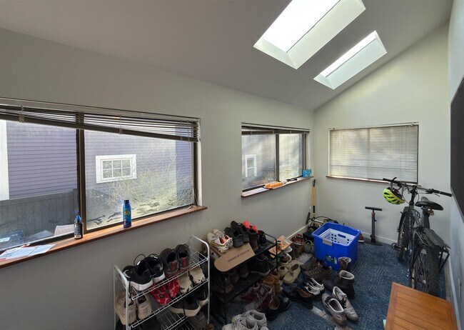 Photo - 61 6th St Unit 1