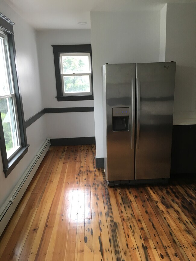 Photo - 135 Pool St