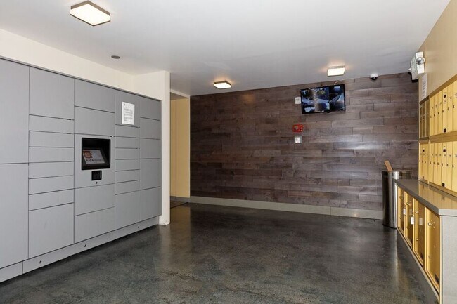 Photo - 2240 Blake St Unit 109