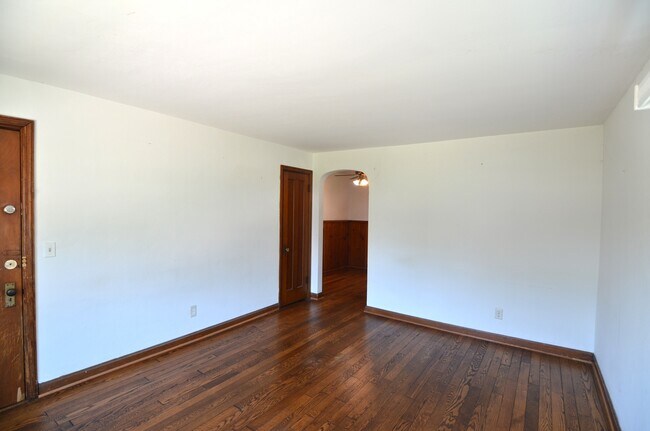 Photo - 2553 Williams Ave Unit 3