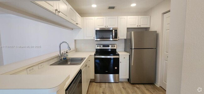 Building Photo - 2804 Sarento Pl Unit 204 Rental