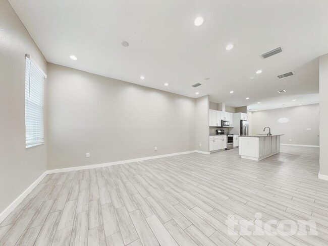 Photo - 8118 N Coolidge Ave