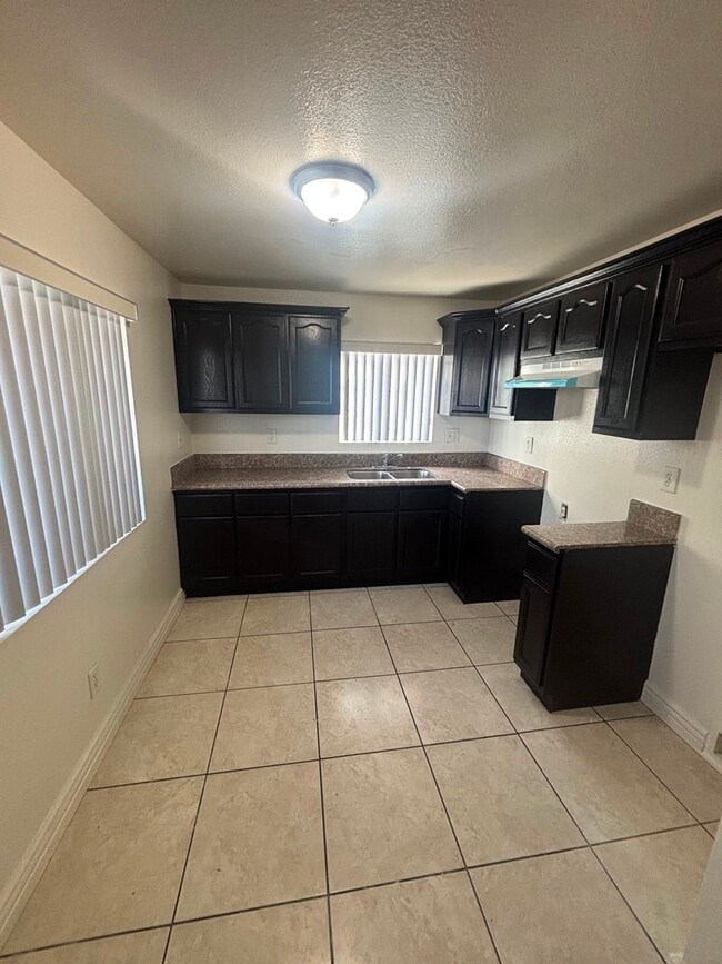 Photo - 326 E 101st St