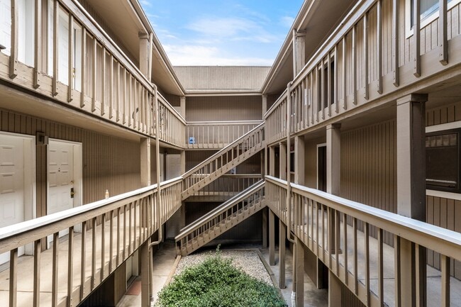 Spruce Street Apartments