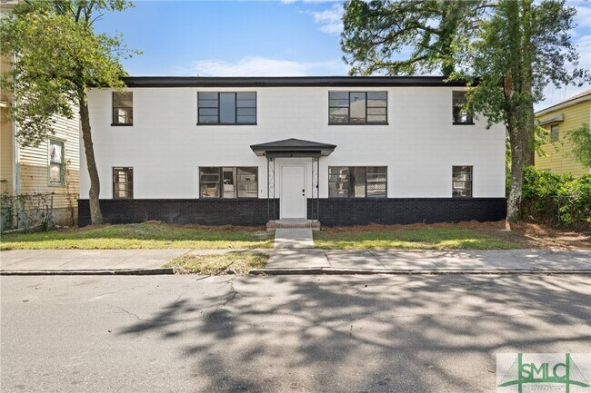Photo - 505 W 42nd St House
