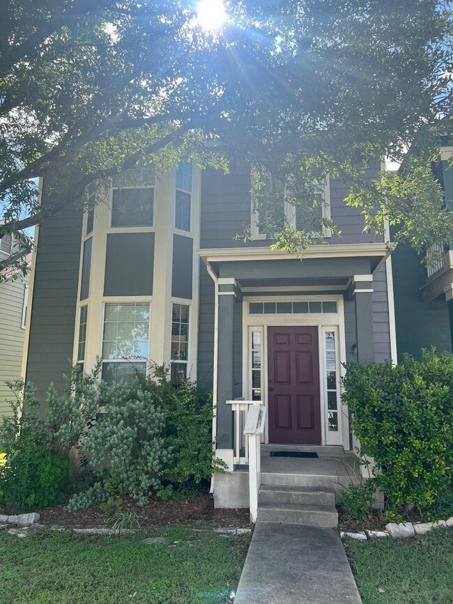 Building Photo - 3 bedroom townhome - Don't miss out!