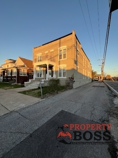 Photo - 3619 Fir St