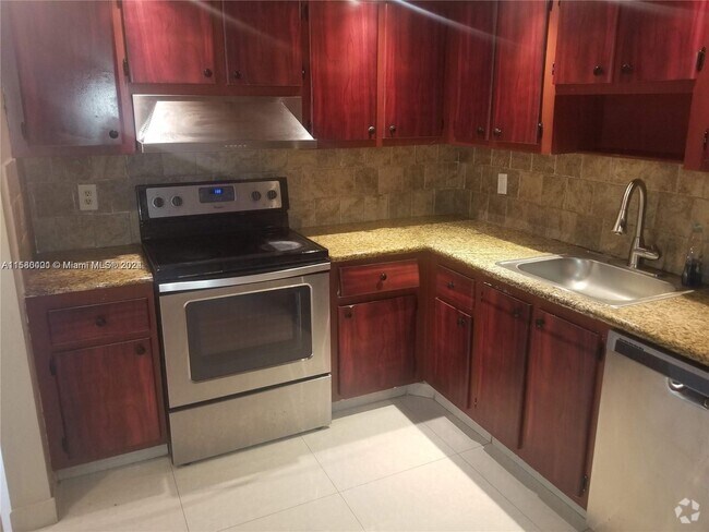 Building Photo - 1200 NE Miami Gardens Dr Rental