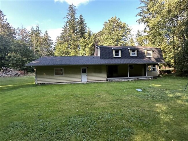 Photo - Three Bedroom House for Rent with Large Yard