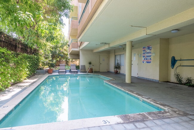 Riverside Terrace
