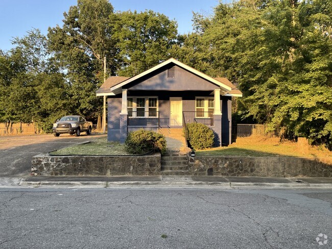 Building Photo - 111 Main St Rental
