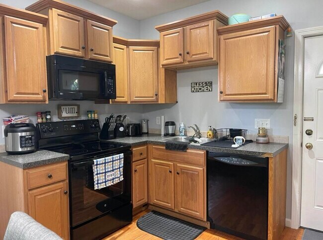 Photo - 76 E Broadway Unit 1