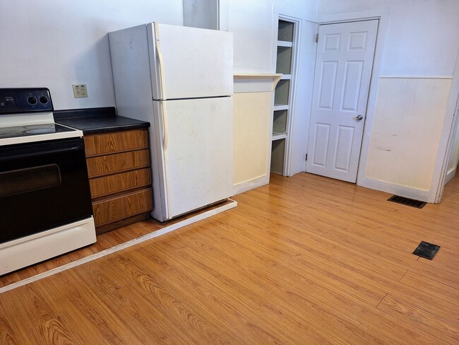 Photo - 688 Middle St Unit 2