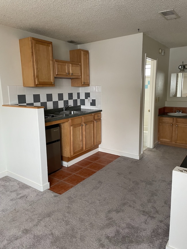 Photo - 2295 Goss Cir E Unit #4