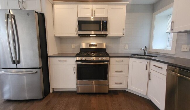Photo - 1728 N Stillman St