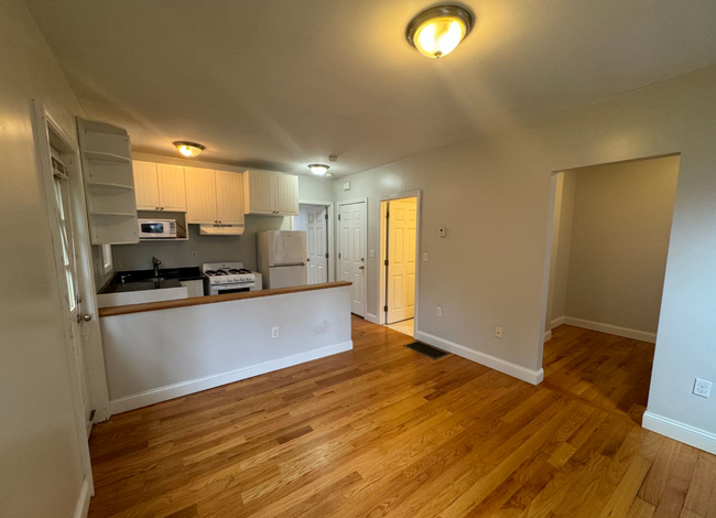 Photo - 12 Cheever Ct Apartments Unit 1
