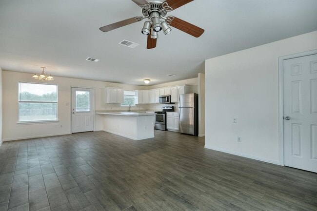 640 Fallen Oak Dr