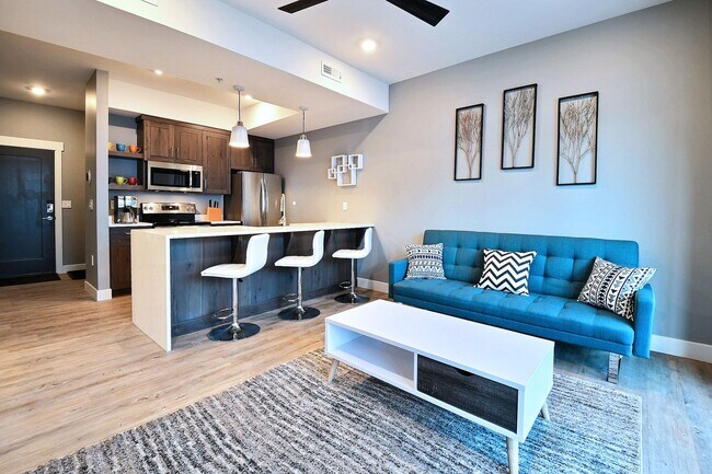 Photo - TOP FLOOR, ONE BEDROOM CONDO IN PROSPECTOR!