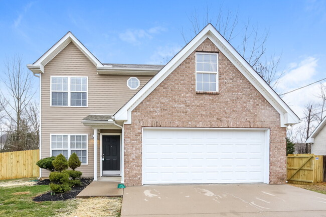 Building Photo - 141 Lyndhurst Dr
