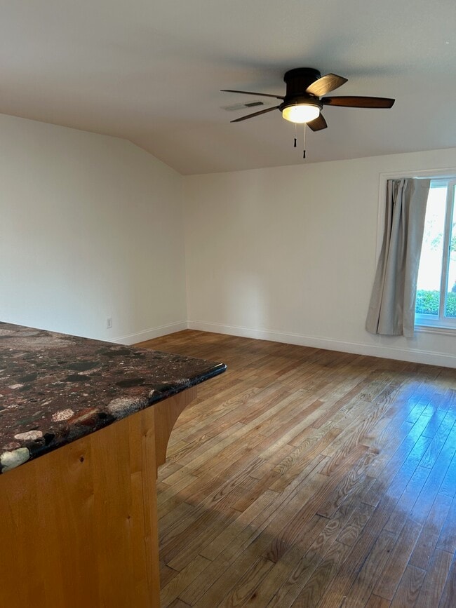 Photo - 1080 Ayer Dr