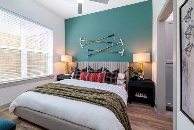 Photo - 1950 Winrock Blvd