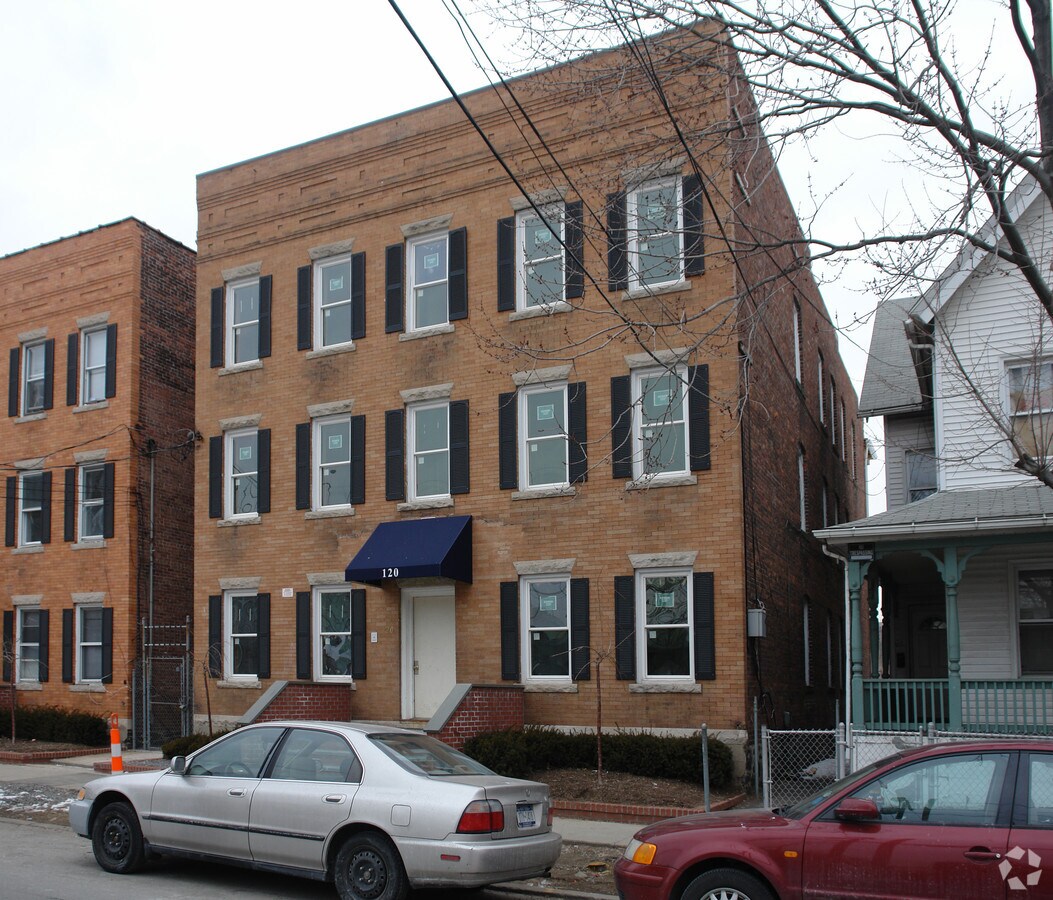 Photo - 120 Henry St Apartments