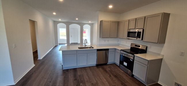 Photo - 38 10 Point Ln