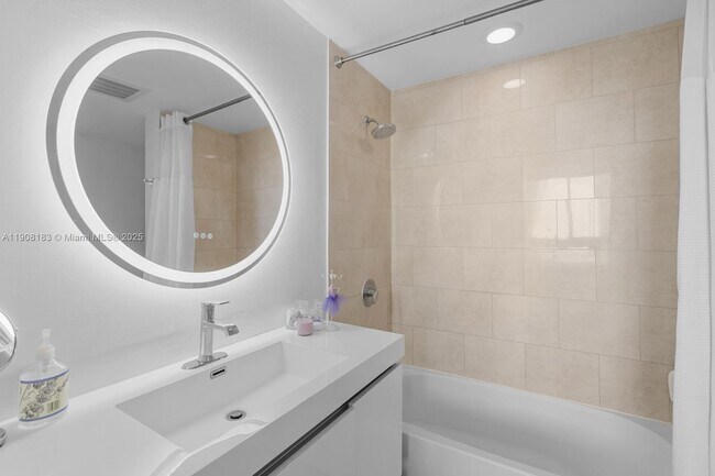 Photo - 90 SW 3rd St Unit 1209