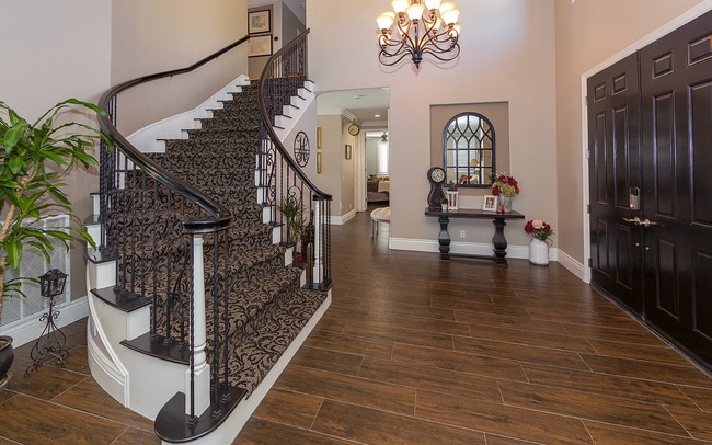 Photo - Stunning 5-Bedroom Castaic View Home for Rent!