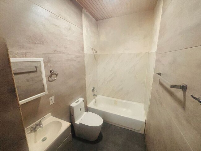 Photo - 149 Millsaps Ave Unidad C