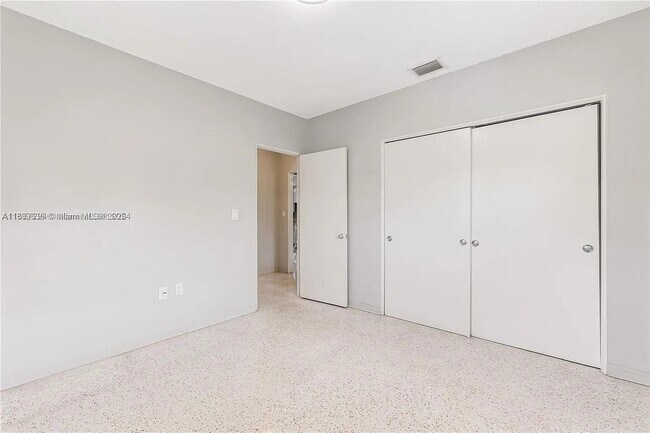 Photo - 260 SW 31st Ct Unit 1