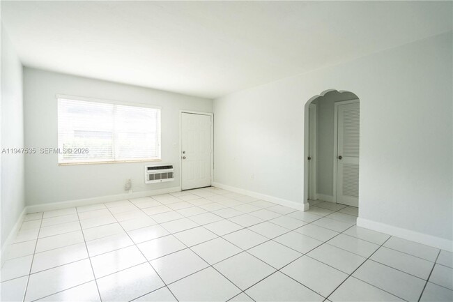 Photo - 7829 Carlyle Ave Unit 2