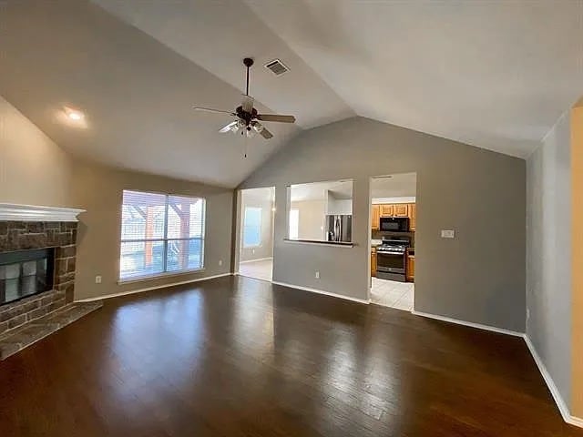Building Photo - 1000 Campbell Dr